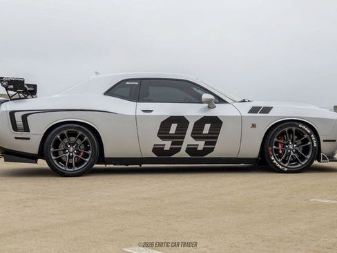 Used 2021 Dodge Challenger R/T Scat Pack RWD image 9