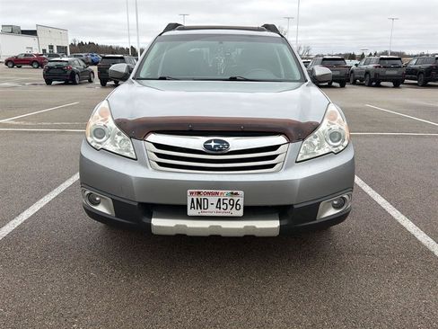 Used 2011 Subaru Outback 3.6R Limited w/ PWR Moonroof Pkg image 2