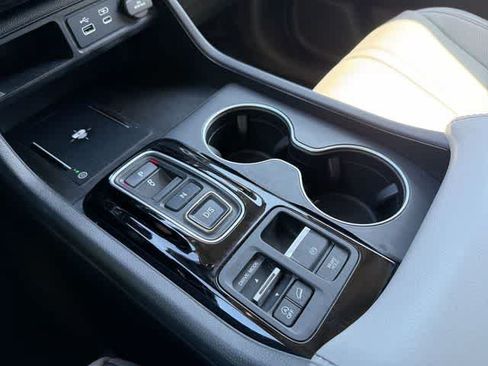 Used 2023 Honda Pilot Elite image 31
