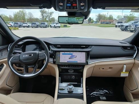 New 2026 Jeep Grand Cherokee L Limited AWD/4WD image 32