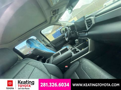 Used 2023 Toyota Tundra Limited AWD/4WD image 6