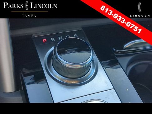 Used 2019 Land Rover Discovery HSE image 27