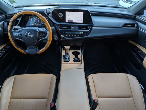 Used 2023 Lexus ES 350 w/ Accessory Package (Z2) image 18