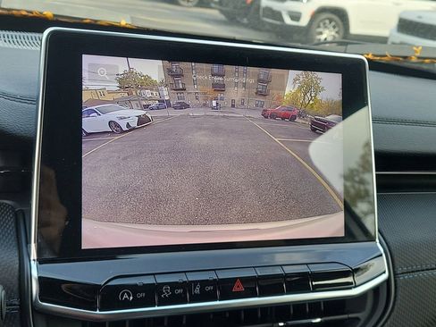 Certified 2025 Jeep Compass Latitude w/ Altitude Special Edition image 7