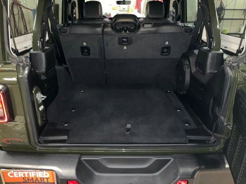 Used 2023 Jeep Wrangler Unlimited Rubicon w/ Cold Weather Group image 13