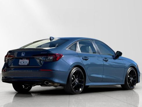 Used 2025 Honda Civic Sport image 3