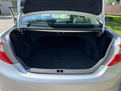 Used 2014 Toyota Camry SE w/ Fleet Convenience Package FWD image 16