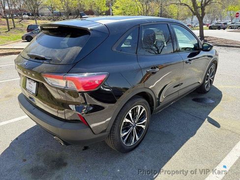 Used 2022 Ford Escape SE w/ SE Sport Appearance Package FWD image 5