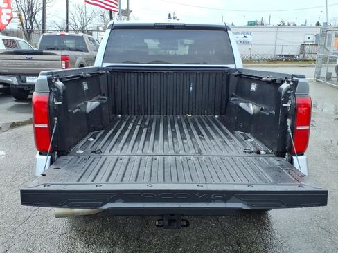 Used 2024 Toyota Tacoma TRD Off-Road AWD/4WD image 15