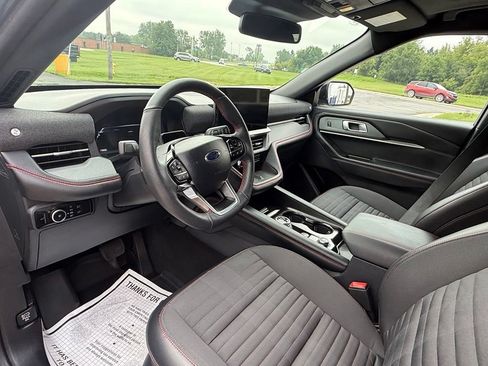 Certified 2025 Ford Explorer ST-Line w/ Premium Package AWD/4WD image 28