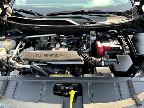 Certified 2026 Nissan Rogue SV AWD/4WD image 32
