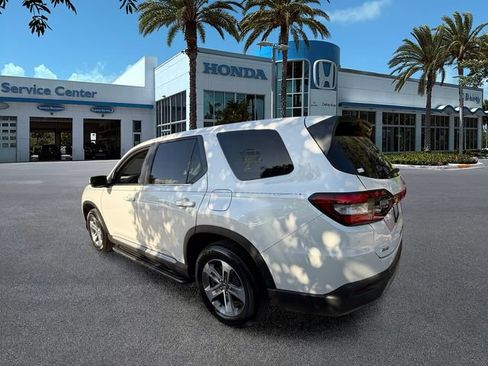 Used 2024 Honda Pilot EX-L image 6