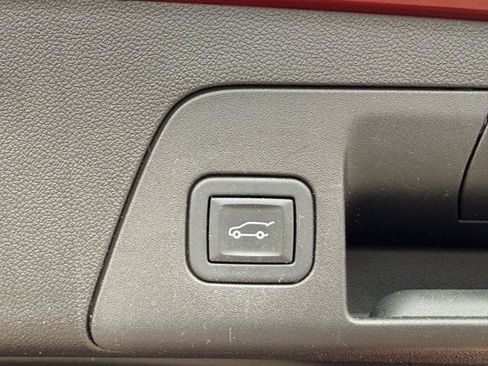 Used 2023 Buick Envision Avenir AWD/4WD image 40