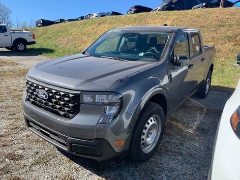 New 2025 Ford Maverick XL image 9