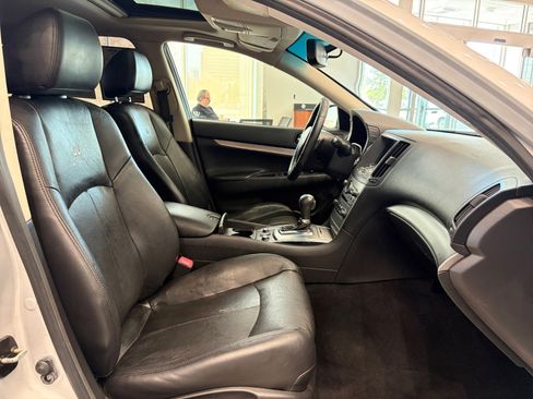 Used 2011 INFINITI G25 x w/ Moonroof Pkg AWD/4WD image 31