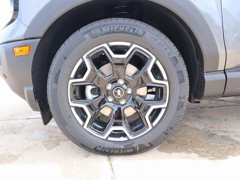 New 2025 Ford Bronco Sport Outer Banks w/ Outer Banks Tech Package+ AWD/4WD image 18