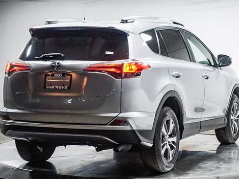 Certified 2017 Toyota RAV4 XLE image 9