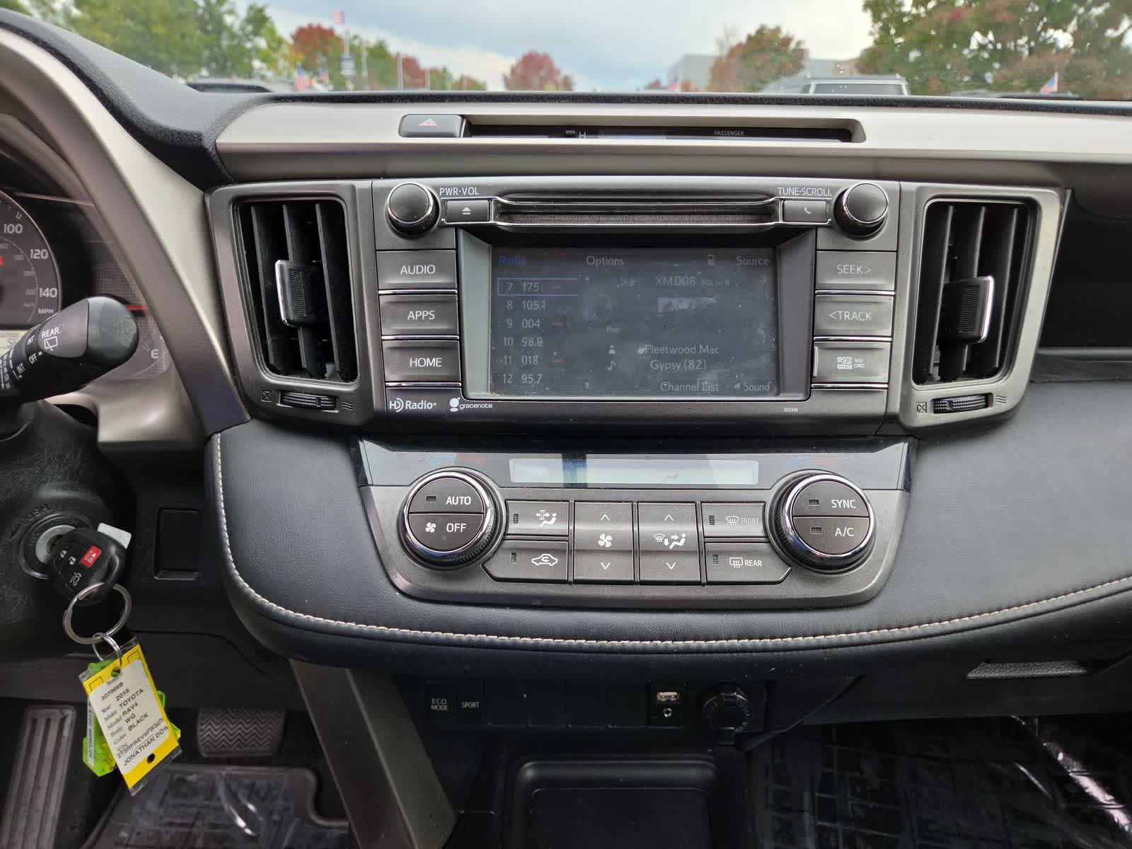 Used 2015 Toyota RAV4 XLE AWD/4WD image 24