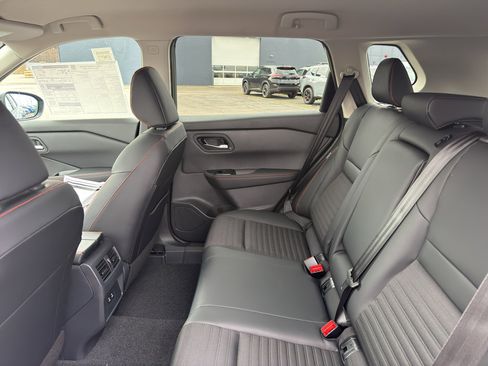 New 2026 Nissan Rogue SV image 32