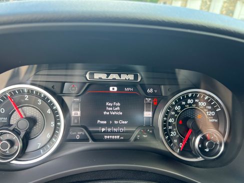 Used 2022 RAM 2500 Big Horn w/ Level A Equipment Group AWD/4WD image 14