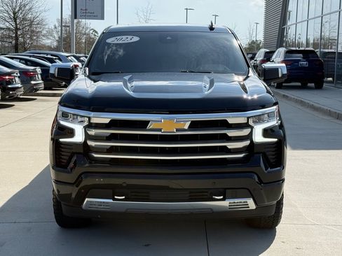 Used 2023 Chevrolet Silverado 1500 High Country w/ Z71 Off-Road Package image 8