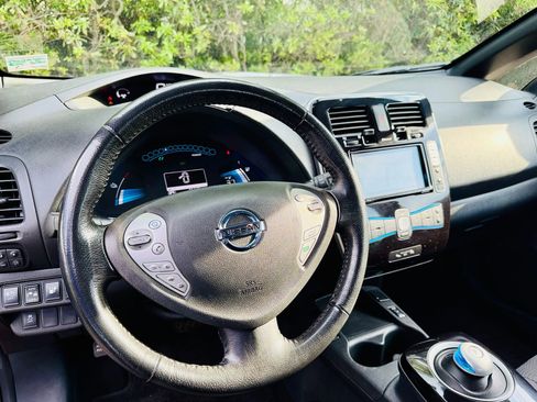 Used 2013 Nissan Leaf SV w/ LED & Quick Charge Pkg image 4