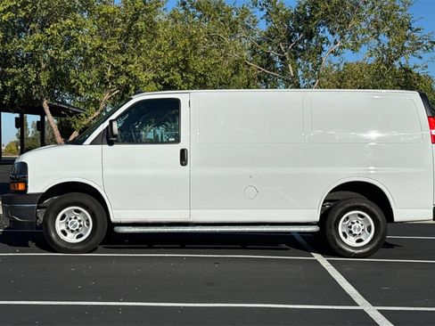 Used 2024 Chevrolet Express 2500 Work Van 3D Cargo Van w/ Driver Convenience Package image 13