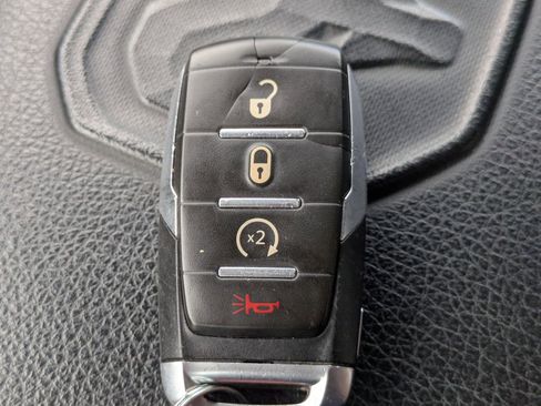 Used 2024 RAM 1500 Laramie image 32