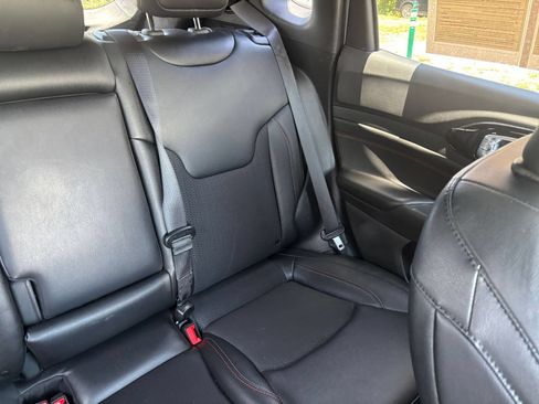 Used 2025 Jeep Compass Trailhawk AWD/4WD image 37