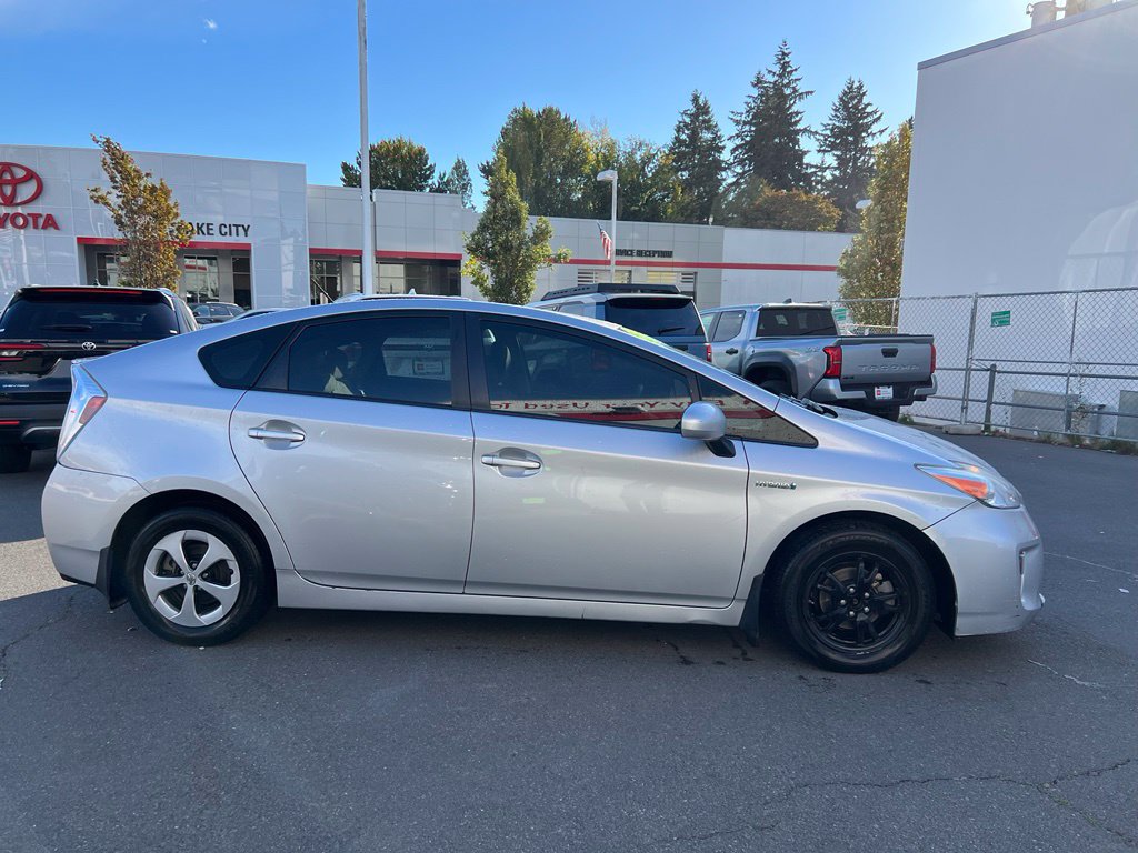 Used 2013 Toyota Prius Two FWD image 3