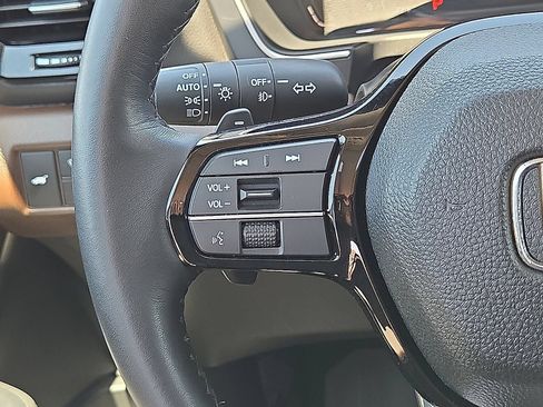 Used 2025 Honda Pilot Elite image 20