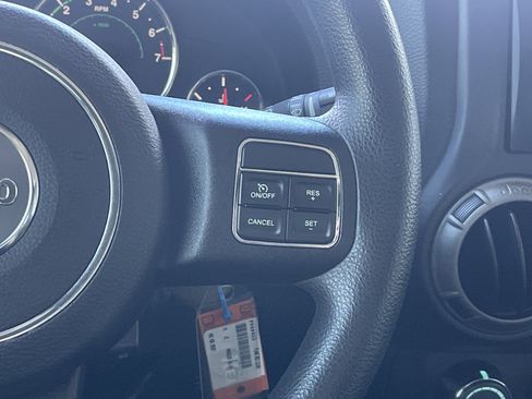 Used 2014 Jeep Wrangler Unlimited Sport image 19