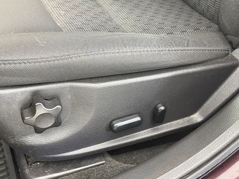 Used 2011 Ford Fusion SE image 24