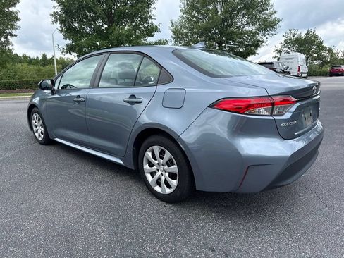 Used 2023 Toyota Corolla LE FWD image 4