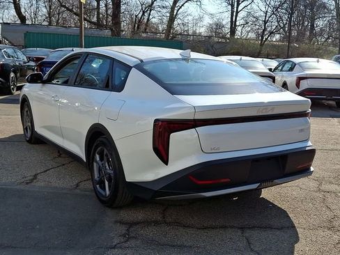 Certified 2025 Kia K4 LXS image 4