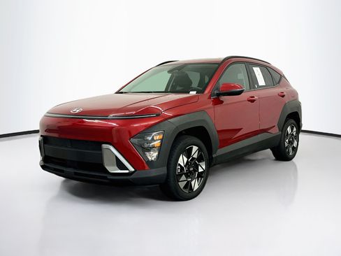 Used 2025 Hyundai Kona SEL AWD/4WD image 3