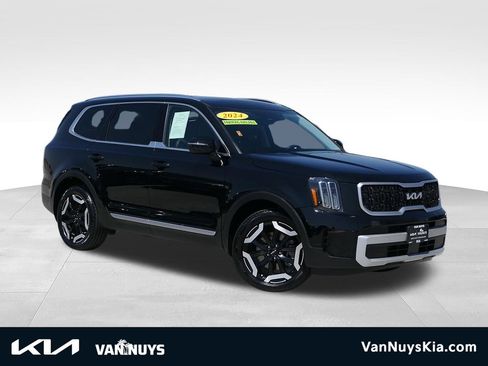 Used 2024 Kia Telluride EX w/ EX Captain's Chair Package FWD image 1