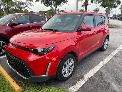 Used 2024 Kia Soul LX FWD image 12