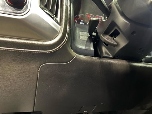 Used 2014 GMC Sierra 1500 SLT w/ SLT Preferred Package image 38