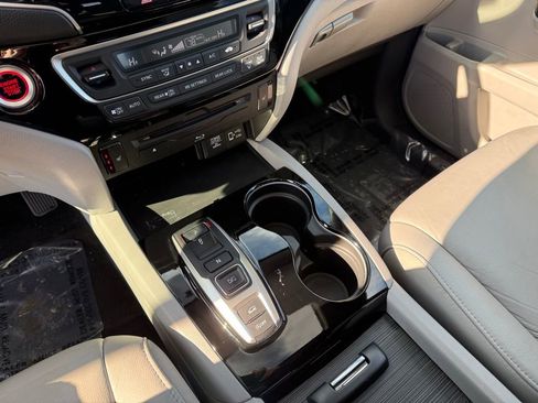 Used 2019 Honda Pilot Touring image 13