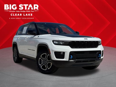 Used 2022 Jeep Grand Cherokee Trailhawk image 1