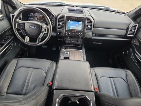 Used 2018 Ford Expedition Limited w/ Equipment Group 302A RWD image 16