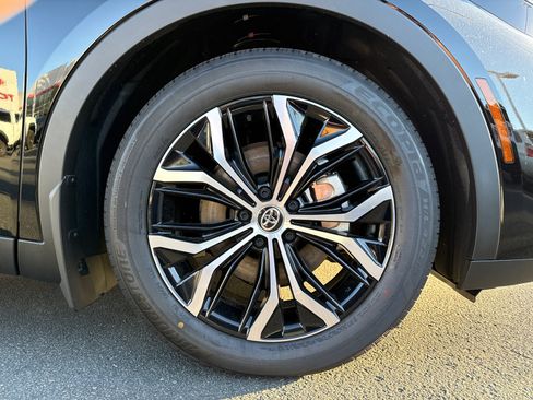 New 2026 Toyota Crown XLE image 7