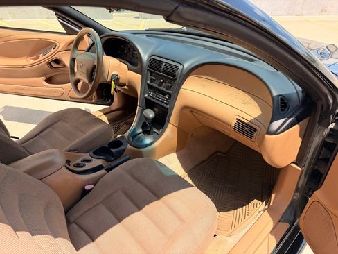 Used 1998 Ford Mustang Convertible RWD image 15