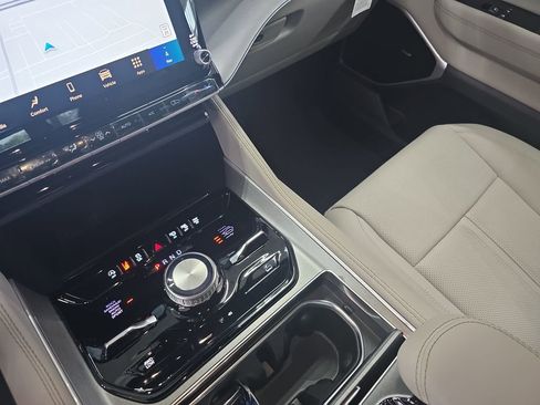 New 2026 Jeep Grand Wagoneer Limited AWD/4WD image 26
