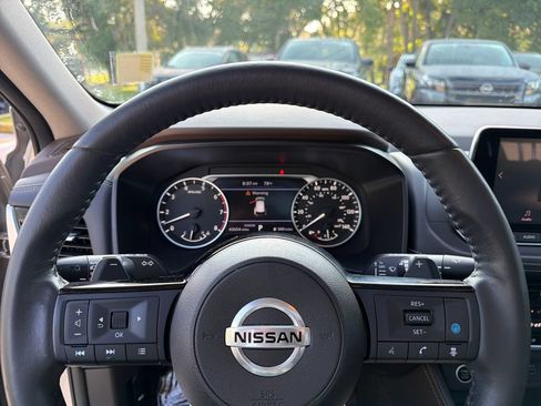 Used 2021 Nissan Rogue SL FWD image 21