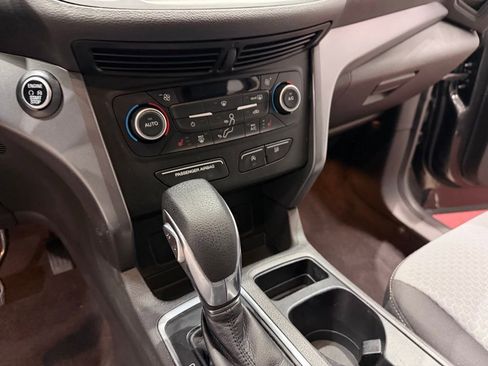 Used 2019 Ford Escape SE image 33