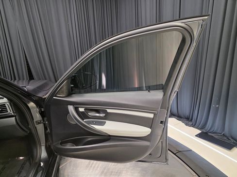 Used 2015 BMW M3 RWD image 38