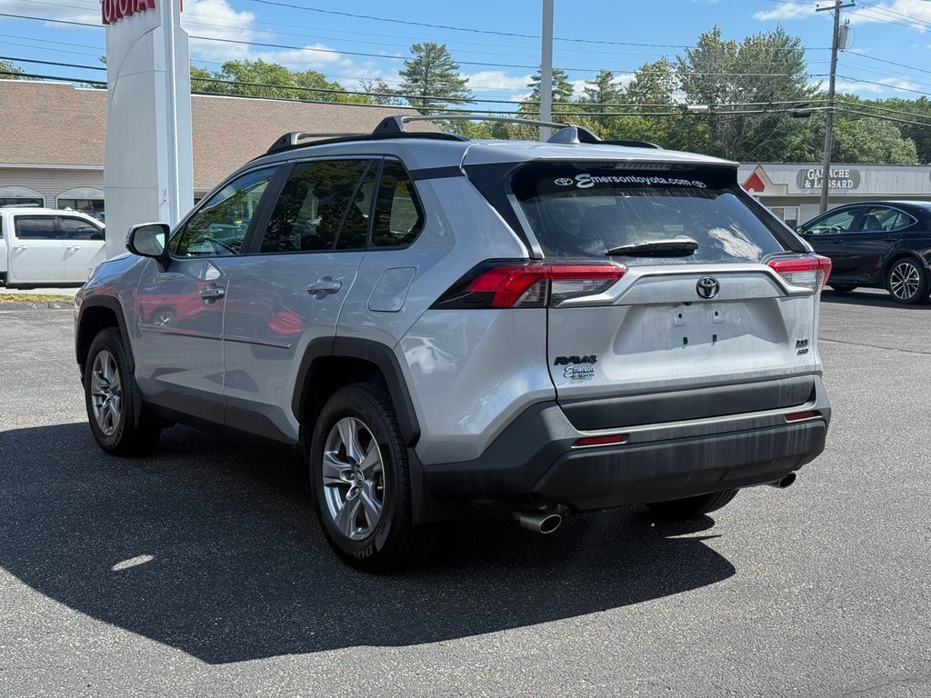 Used 2024 Toyota RAV4 XLE AWD/4WD image 3