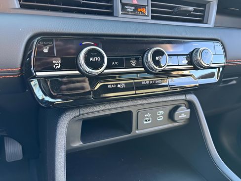 New 2025 Honda Pilot Sport image 22